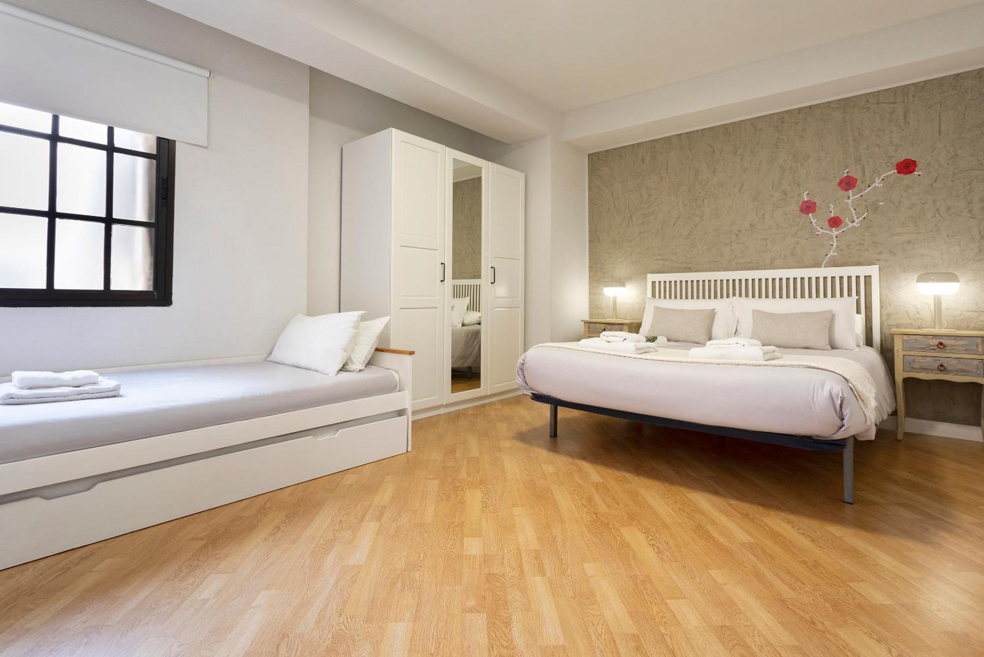 Coqueto Apartamento Junto A Calle Larios By Rent Me Malaga Exterior photo